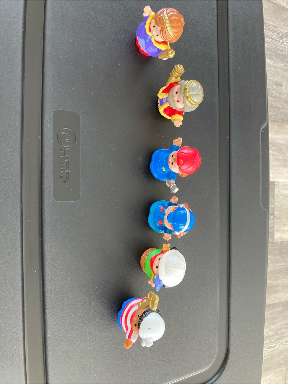 Assorted Kids Mini Figure Playset - Red, Blue, White, Green Accents